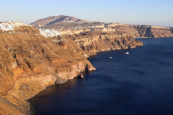 Santorini Görögország Tájkép Fehér Házakkal Dombon — Stock Fotó