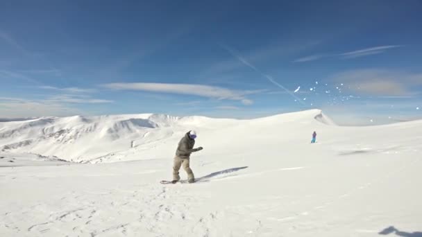 Quelques sculptures dans l'arrière-pays snowboard — Video