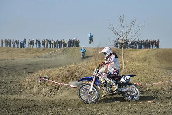 Compétition de motocross en Vladikavkaz, Ossétie du Nord, Russie — Photo