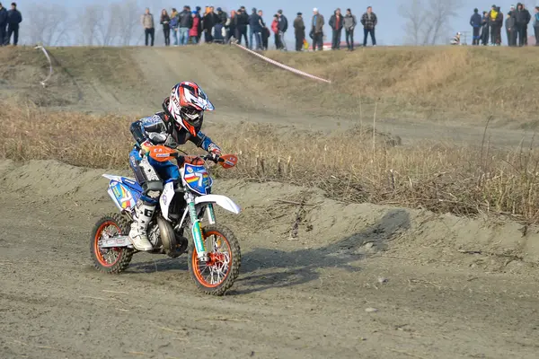 Competencia de Motocross en Vladikavkaz, Osetia del Norte, Rusia — Foto de Stock