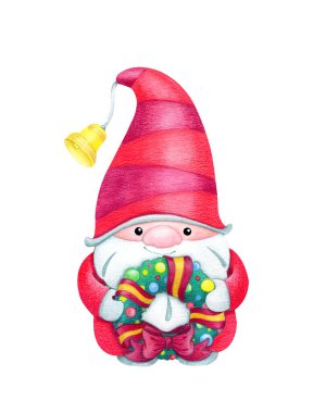 Kırmızı elbiseli şirin İskandinav cücesi ve Noel çelengi. Noel çizgi filmi cücesi. Suluboya çizimi beyaz arkaplanda izole edildi.