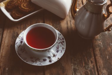 Bir fincan çay.