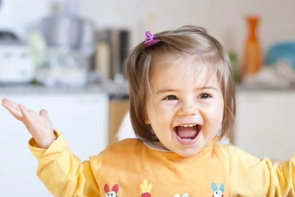 Portrait of a cute happy smiling little girl — Stock Photo, Image