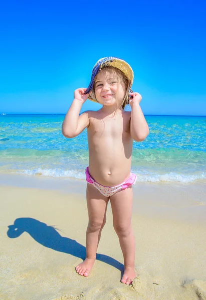 Bambina in mare — Foto Stock