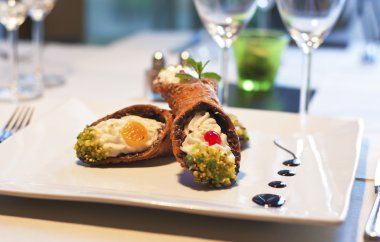 Sicilyalı cannoli