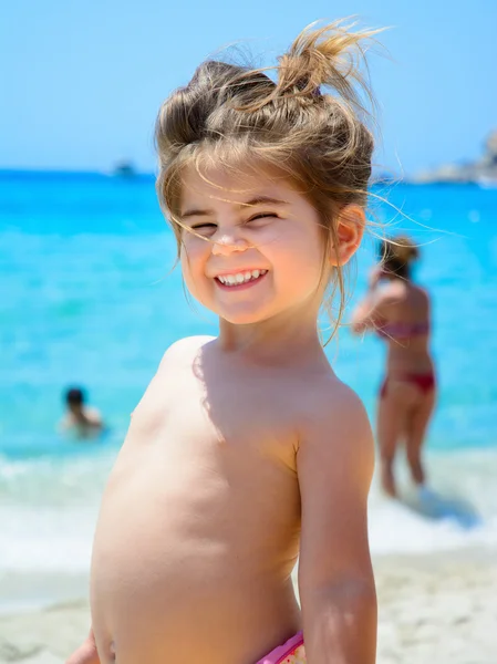 Niña sonriendo —  Fotos de Stock