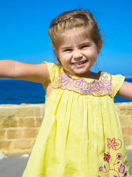 Little girl   smiling — Stock Photo, Image