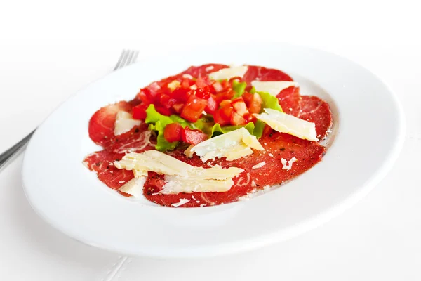 Carpaccio Carne Con Queso Parmesano Verduras —  Fotos de Stock