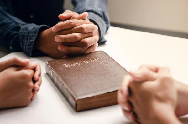 Christians Gather Sit Pray Blessings God Faith Faith — Foto Stock