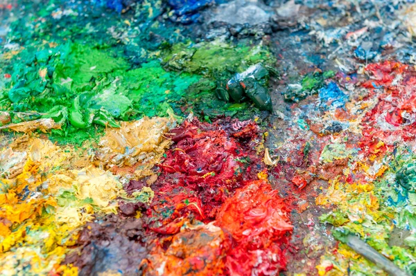 Цвет краски на палитре — стоковое фото