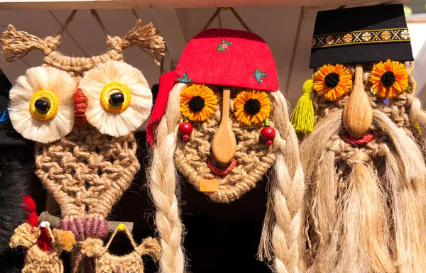 Traditionella rumänska handgjorda masker Royaltyfria Stockfoton