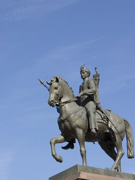 Un monumento al cosaco de Kharko, el mítico fundador de la ciudad o — Foto de Stock