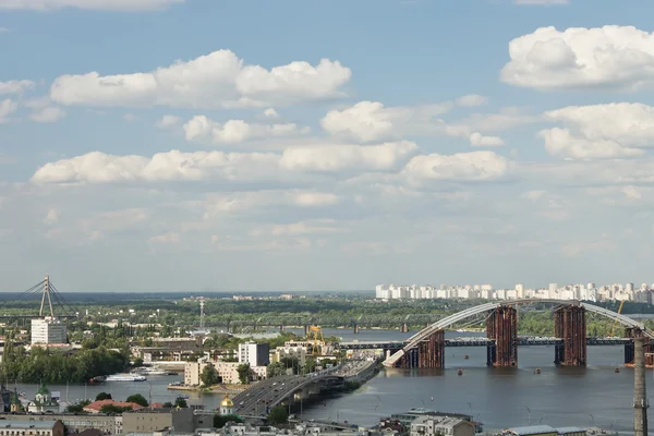 Panorama av Kiev från verandan i templet St Andrew — Stockfoto