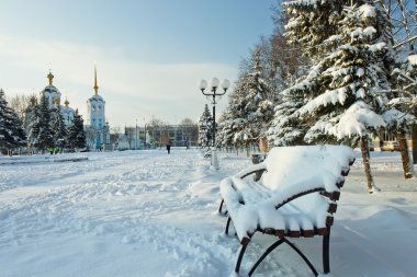 bir kar yağışı sonra şafakta City Plaza