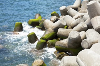 Beton okyanus dalgakıran