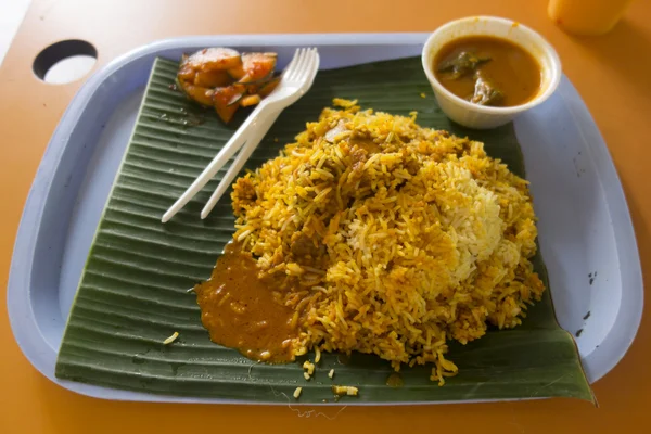 Cordeiro indiano biryani caril e arroz — Fotografia de Stock