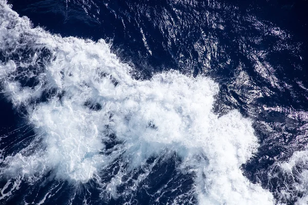 狂风暴雨的海洋和海浪 — 图库照片