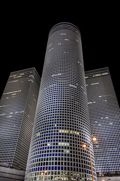 Tel aviv, azurblauer Turm in der Nacht — Stockfoto