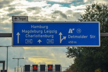 Berlin'de Otoban işareti