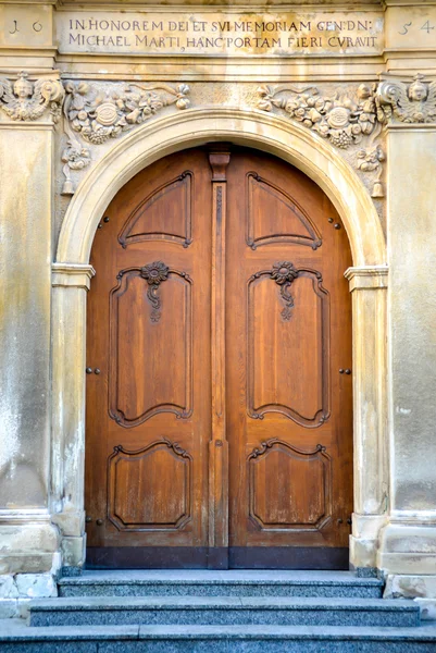 Alte Türen zum Dom — Stockfoto
