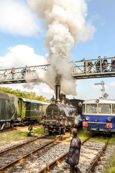 Historic Austrian steam engine shunting in Wien museum depot — Stock Photo, Image