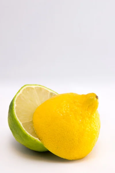 Vápno a citron polovinu — Stock fotografie