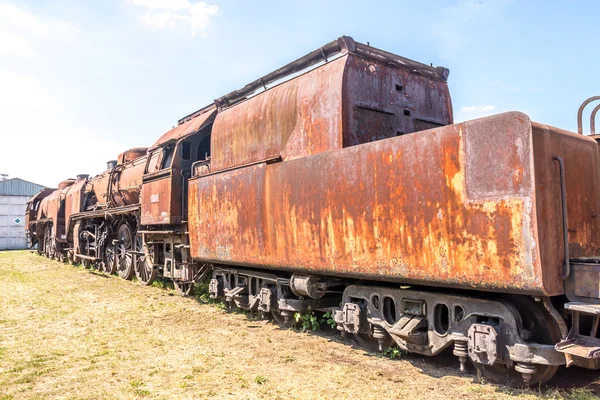 Old Czechoslovakian CSD steam engine on graveyard, rusty — Stock Photo, Image