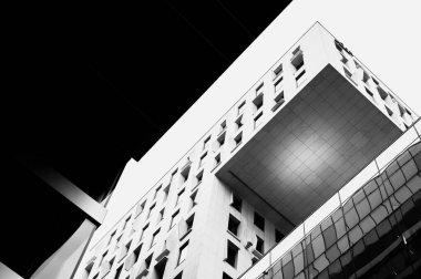 Siyahi ve Beyaz Perspektifteki Şehir Yapılarının Dinamik Mimari Geometri Modern Simetrisi