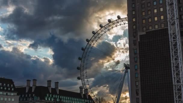 London, uk - 2016.04.06: london eye, Sonnenuntergang Wolken Zeitraffer — Stockvideo