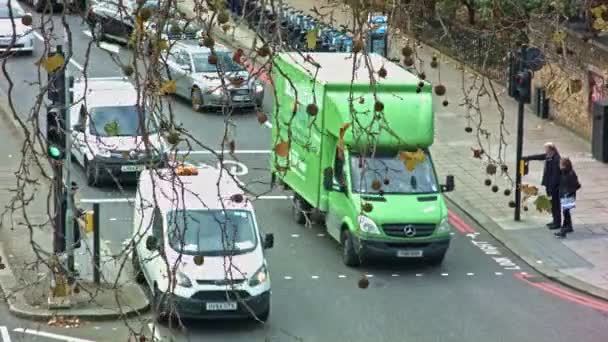 London - 03 December 2014: Hög vinkel skott, London trafik — Stockvideo