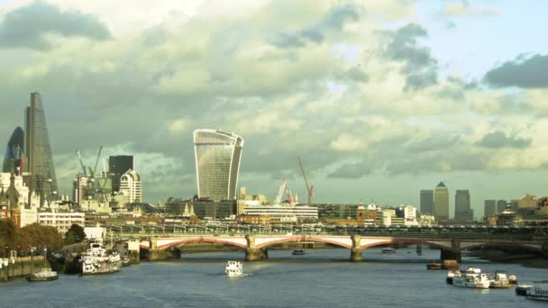 Puesta de sol naranja en Londres — Vídeos de Stock