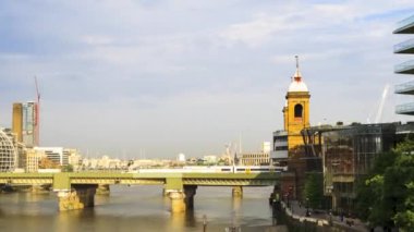 Cannon Street İstasyonu hızlandırılmış, Londra