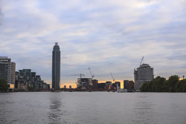 Londra vista con la St George Wharf Tower — Foto Stock