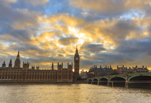 Coucher de soleil au-dessus de Big Ben Photo De Stock