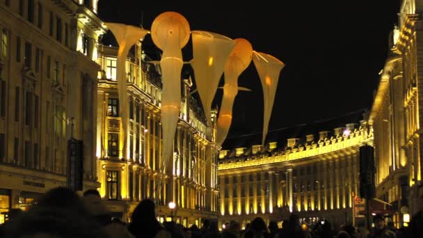 London, Verenigd Koninkrijk - 17 januari: Lumiere licht Festival London, Lumineoles in 2016. — Stockvideo