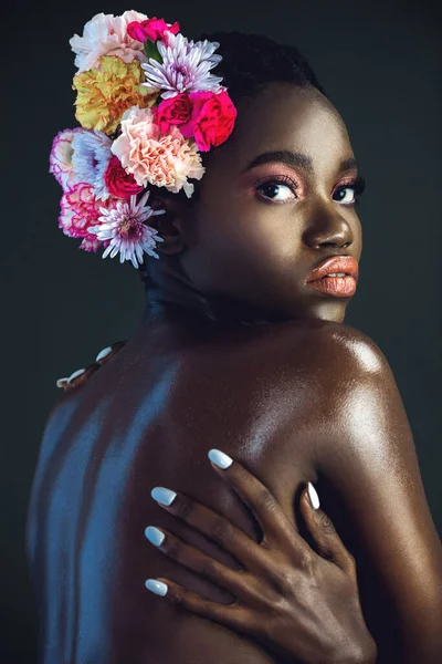 Portrait Sexy Young Black Female Short Afro Beautiful Makeup Moist — Stock Photo, Image