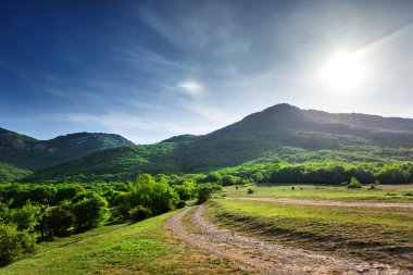 Ukraynalı peyzaj Kırım Dağları