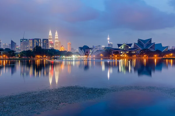 Linha do horizonte de Kuala Lumpur, malásia — Fotografia de Stock