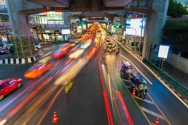 Tráfego pesado em Siam Square, Bangkok, Tailândia — Fotografia de Stock