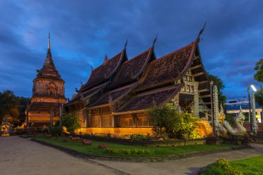 WAT Lok Molee alacakaranlıkta, Chiang Mai, Tayland