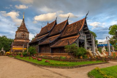 WAT Lok Molee gün batımında, Chiang Mai, Tayland