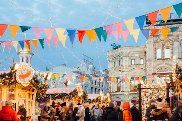 Moskva Rusko Prosince 2019 Lidé Procházejí Vánočním Trhu Rudém Náměstí — Stock fotografie