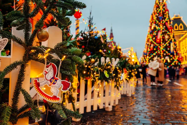 Vánoční Ozdoby Vánočním Trhu Rudém Náměstí Moskva Rusko — Stock fotografie