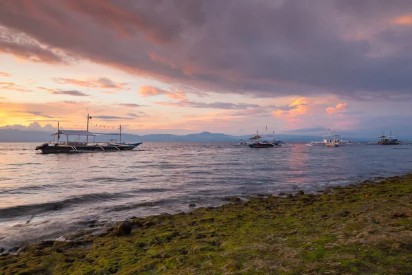 Magnifik Solnedgång Vid Moalboal Stranden Cebu Filippinerna — Stockfoto