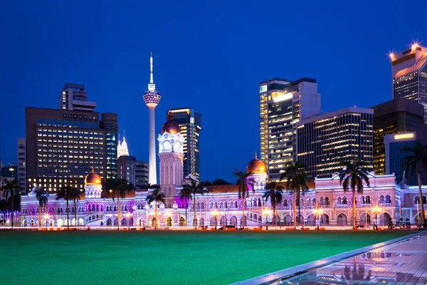 Merdeka-Platz bei Nacht, Kuala Lumpur, Malaysia — Stockfoto