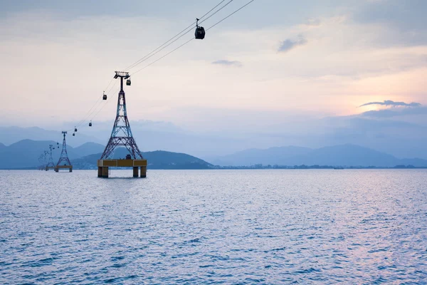 Uno de los teleféricos más largos del mundo, Vietnam — Foto de Stock