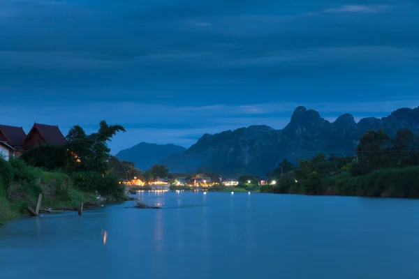 Pueblo de Vang Vieng, Laos — Foto de Stock