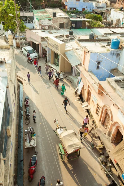 Lidé a vozidla na ulici Agra, Indie — Stock fotografie