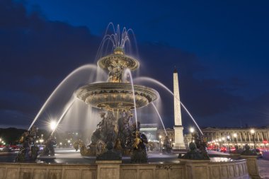 Place de la Concorde Paris gece, Fransa