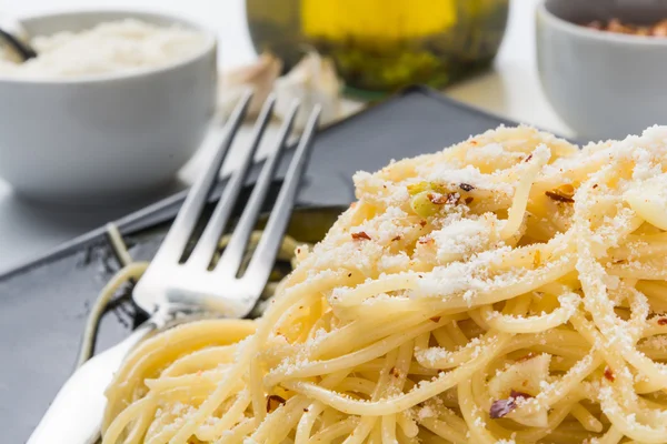 Espaguete oglio e aglio — Fotografia de Stock
